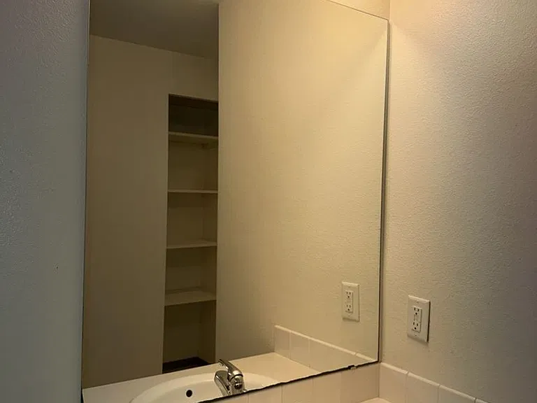 1321 Toledo St — Photo 12