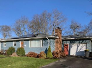 14 Sparrow Ln, Somerset, MA 02726