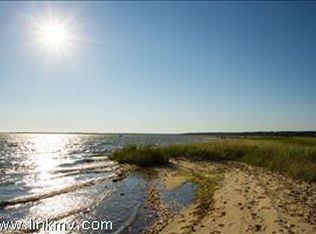 39 Harbor View Ave, Edgartown, MA 02539
