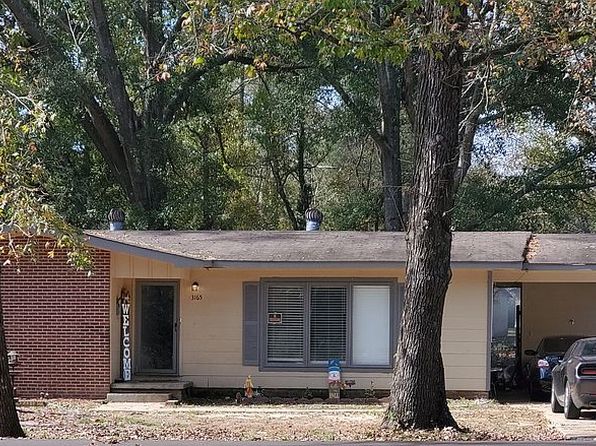 3165 Oak Forest Dr