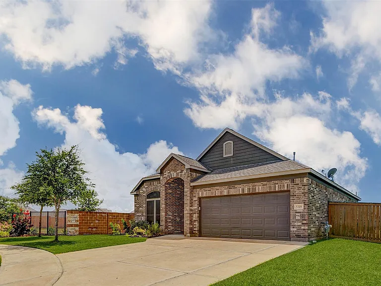 5318 Madeline Grace Dr — Photo 5
