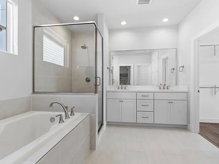 2718 Grand Fountains Dr #H — Photo 28