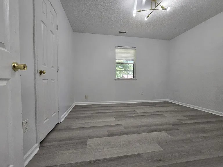 2601 Briar Trail Ct — Photo 7