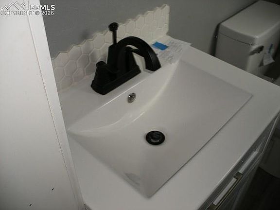 3rd image of 7349 Colonial Dr