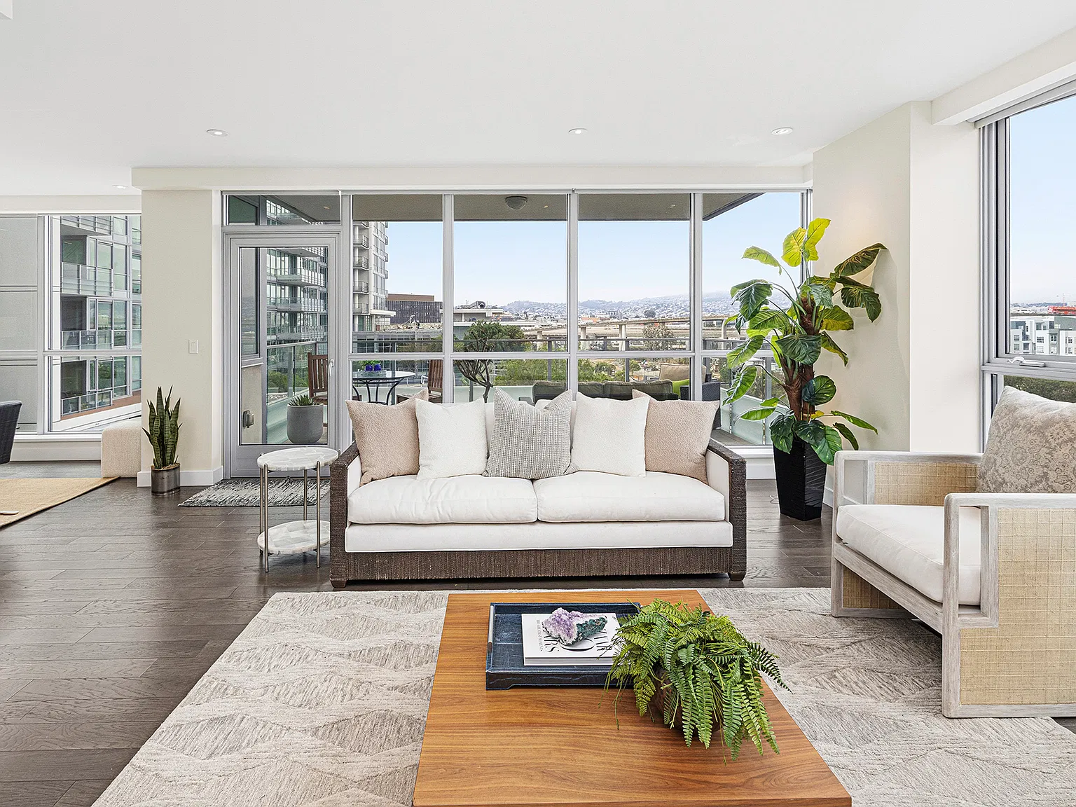 2 bed, 1455 sqft, $9,200 — Photo 2