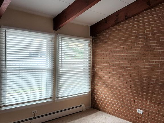 3rd image of 1-105 S Greeley St #1