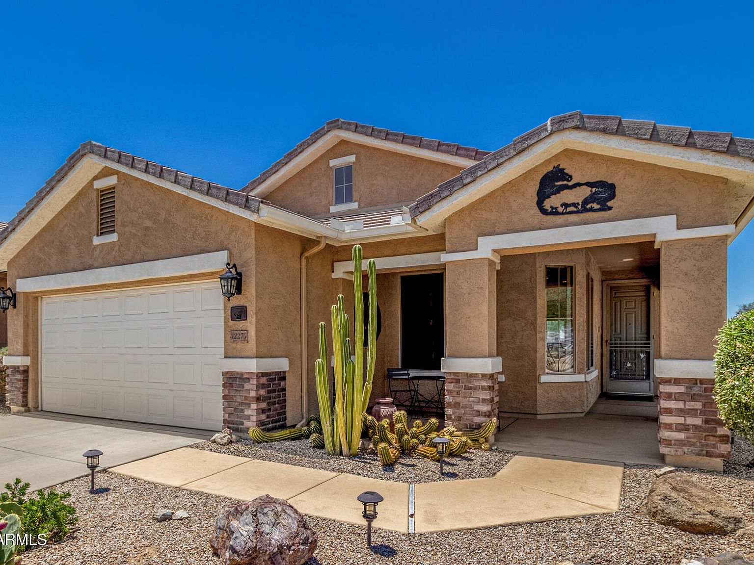 32270 N Echo Canyon Rd