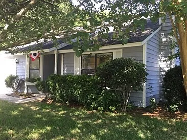 1052 Oakcrest Dr Photo 1