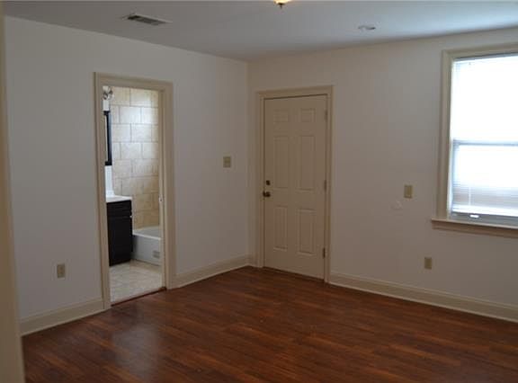4th image of 4304 Van Ave