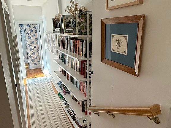 3rd image of 86 Sussex St #2