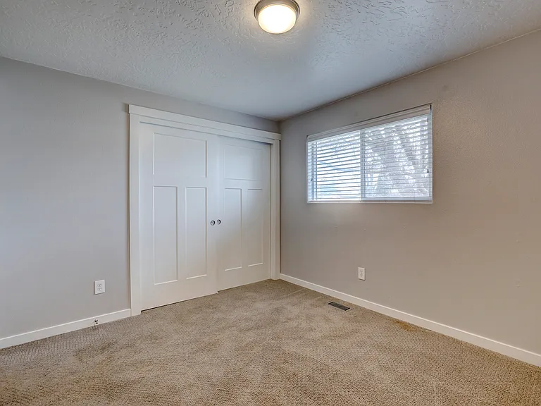 8290 W Amherst Dr — Photo 32