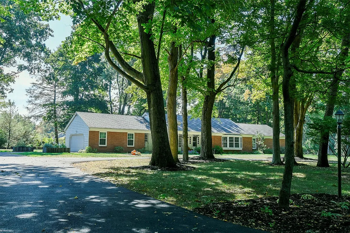 4933 Watson Rd photo 1