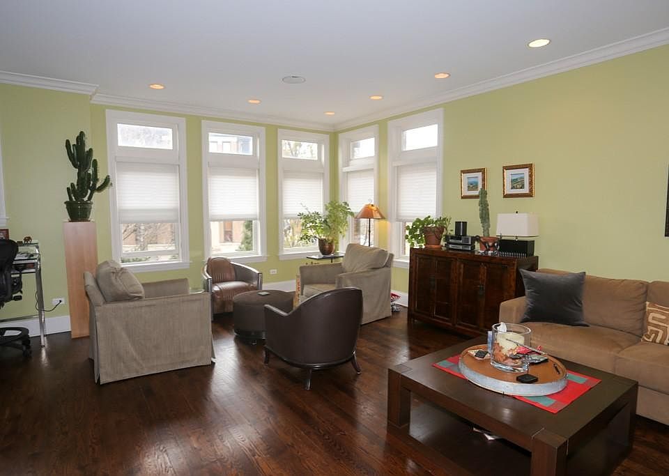 1st image of 4111 N Southport Ave
