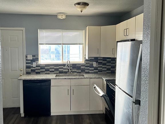 5th image of 1303 Quail Cir #B