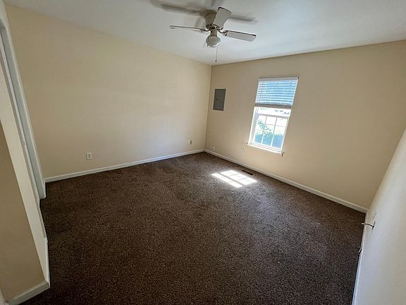 3rd image of 114 12th Ave NW
