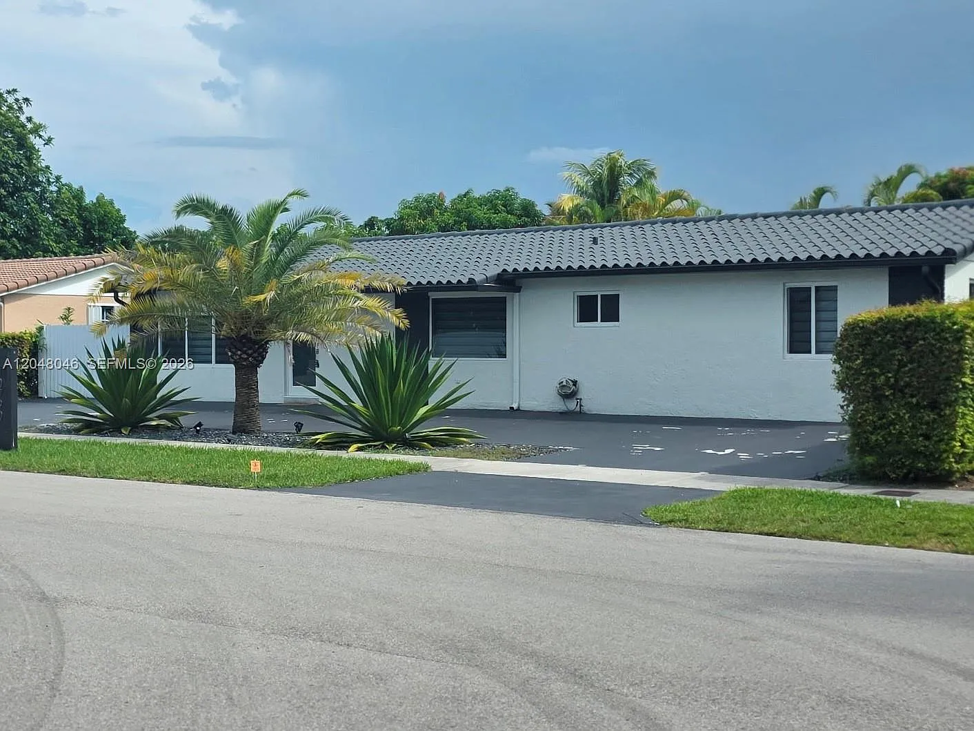 3 bed, 2.0 bath, $4,600 — Photo 1