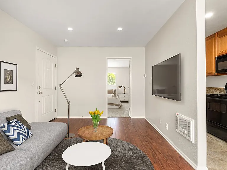 Topanga Canyon Apartments — Photo 1