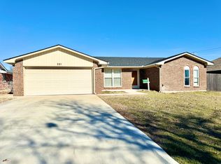 221 Barbara Dr, Edmond, OK 73013