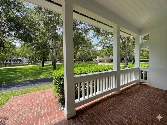 4 bed, 3.0 bath, $9,500 — Photo 3