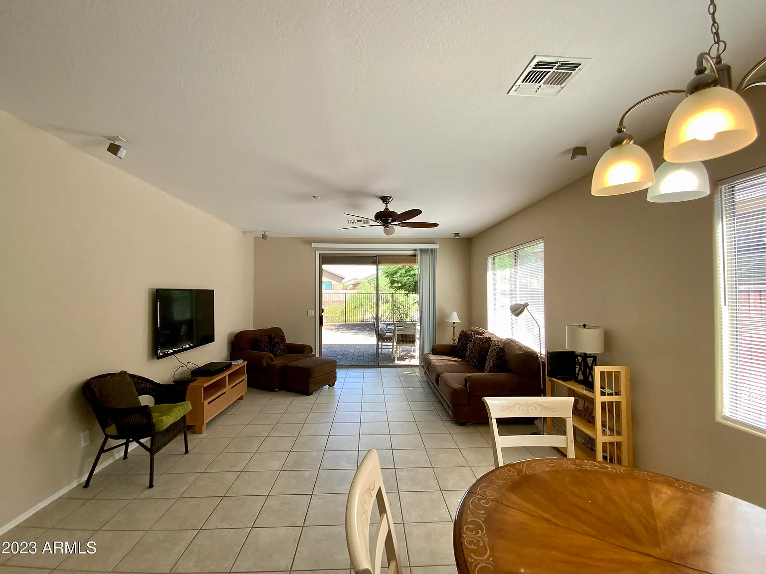 3 bed, 2.0 bath, 1454 sqft, $2,250 — Photo 3