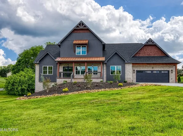1703 War Paint Trl, Sevierville, TN 37876