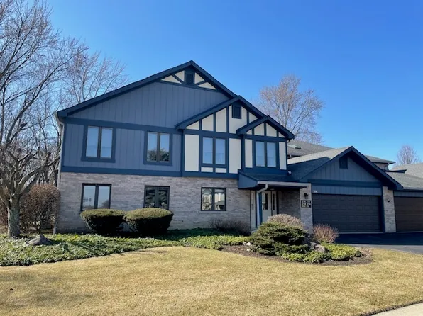 2750 Harbor Dr #2750, Joliet, IL 60431