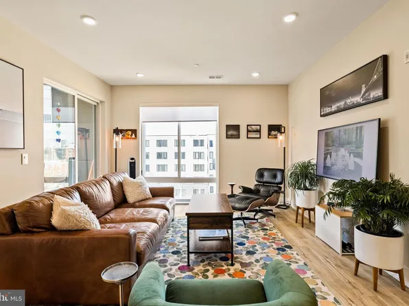 1148 N 2nd St #4B, Philadelphia, PA 19123