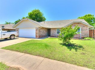 3801 Phillips St, Moore, OK 73160