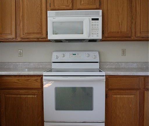 5th image of 2505 S Washington St