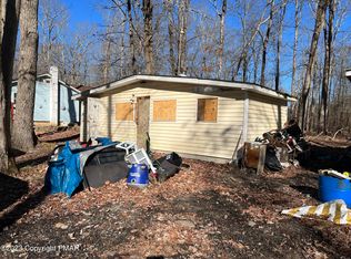 958 W Venue Rd E, East Stroudsburg, PA 18302