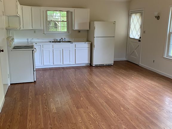 2nd image of 37 Bayou Dr