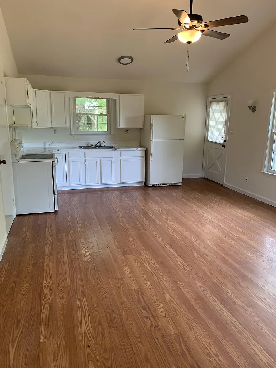 Building Photo - 37 Bayou Dr