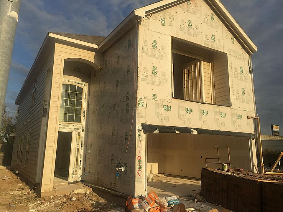 1st image of 17010 Amarose Dr