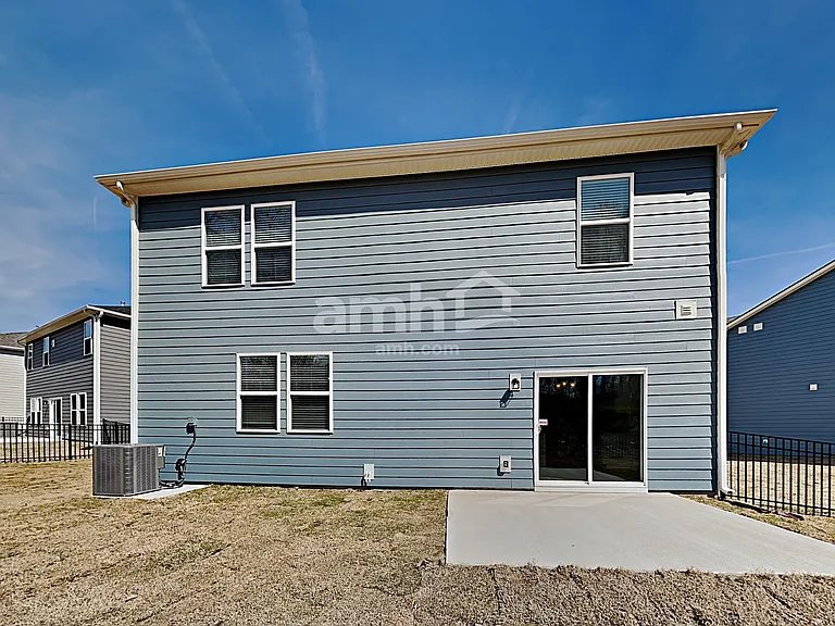 1360 Lomond Dr — Photo 25