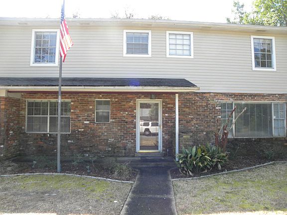 3rd image of 123 Jamestown Ave