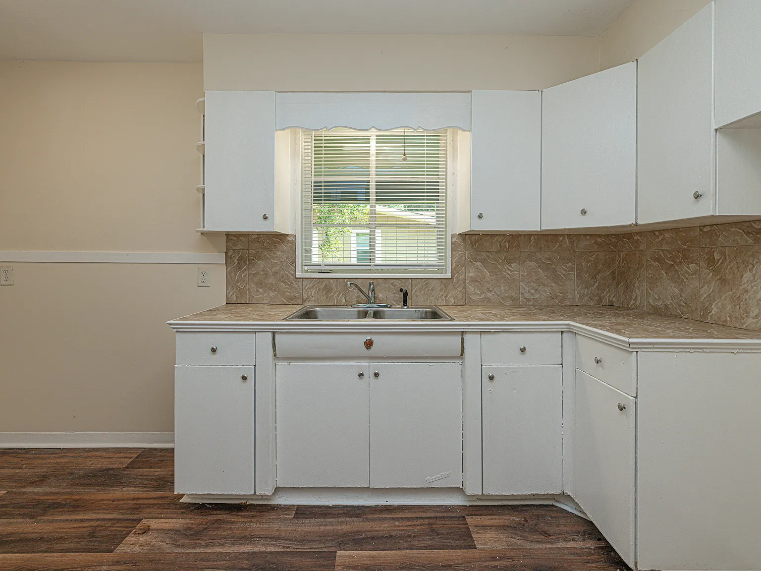Oak Forest — Photo 3