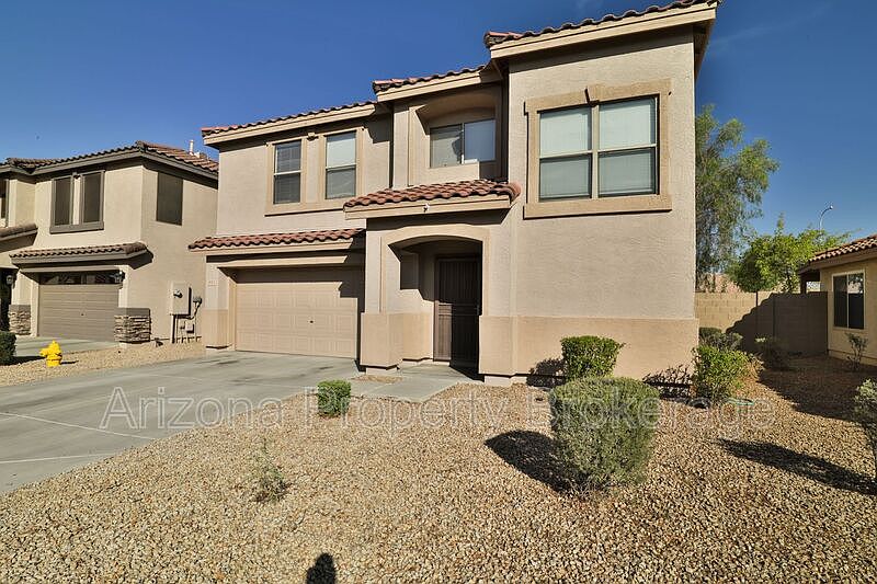 1st image of 691 E Banelli Pl