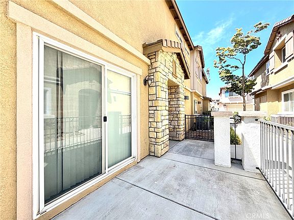 4th image of 15637 Lasselle St