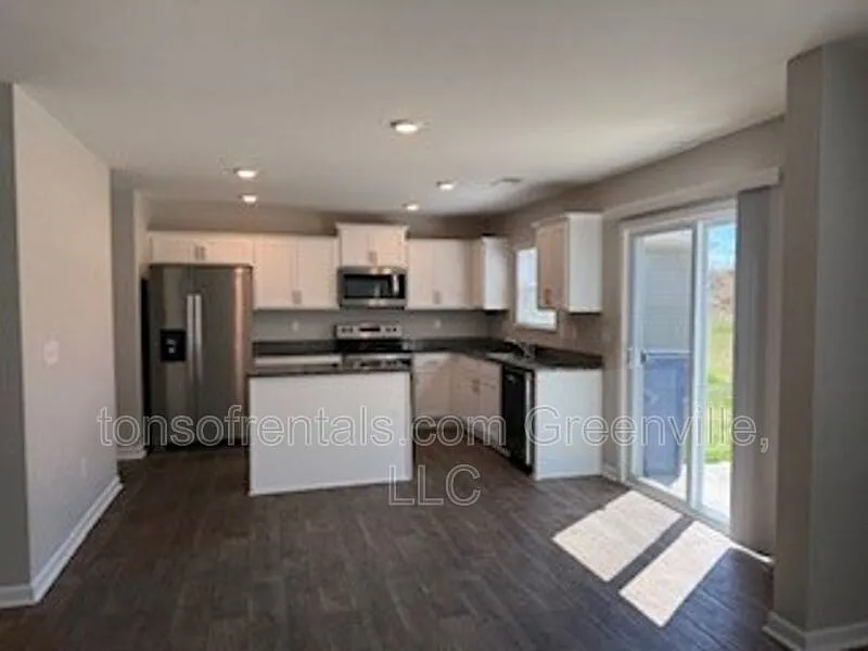 Building Photo - 304 Millen Dr