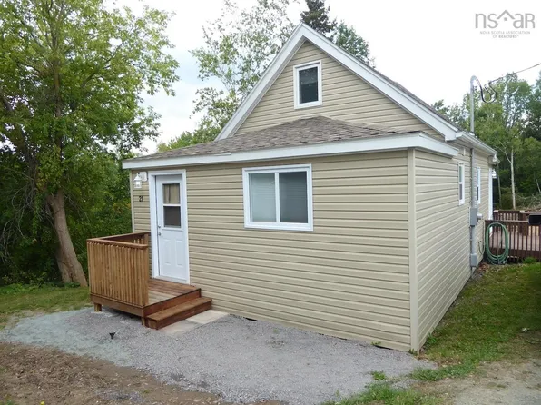 21 1st St, Trenton, NS B0K 1X0