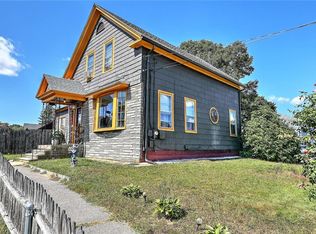 10 Highview Dr, West Warwick, RI 02893