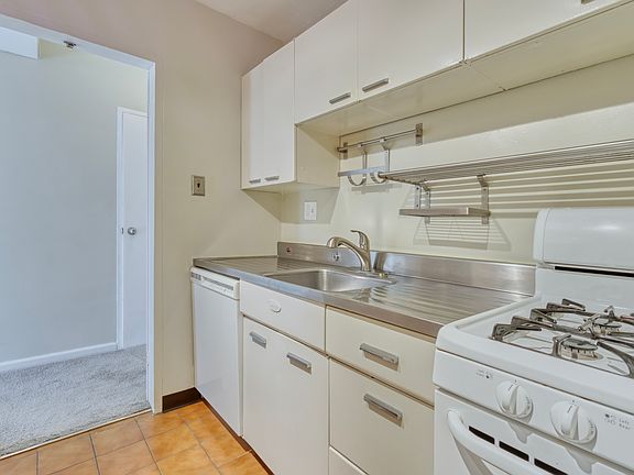 2nd image of 4201 Cathedral Ave NW APT 212W