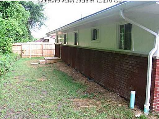 2nd image of 1566 Smith Rd