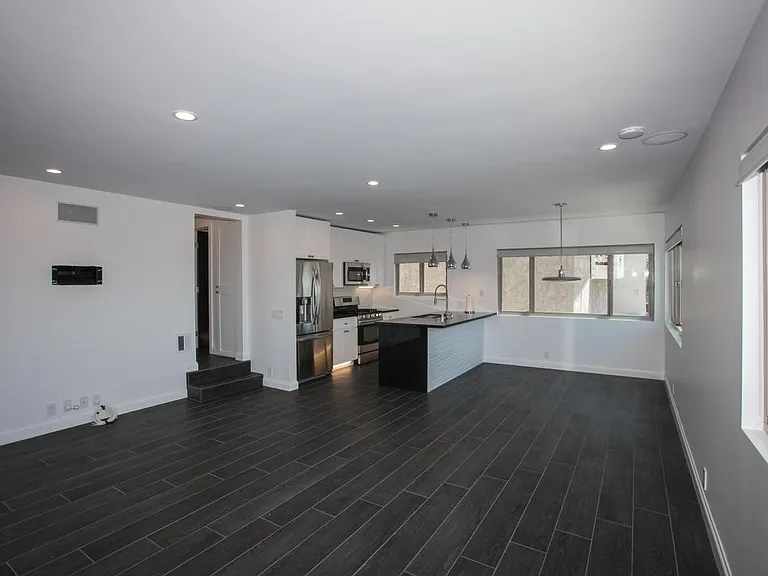 2220 Highland Ave #B — Photo 9