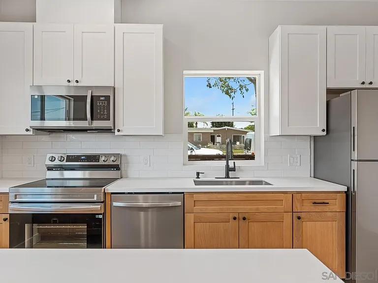 1489 Fern Ave #1 — Photo 12