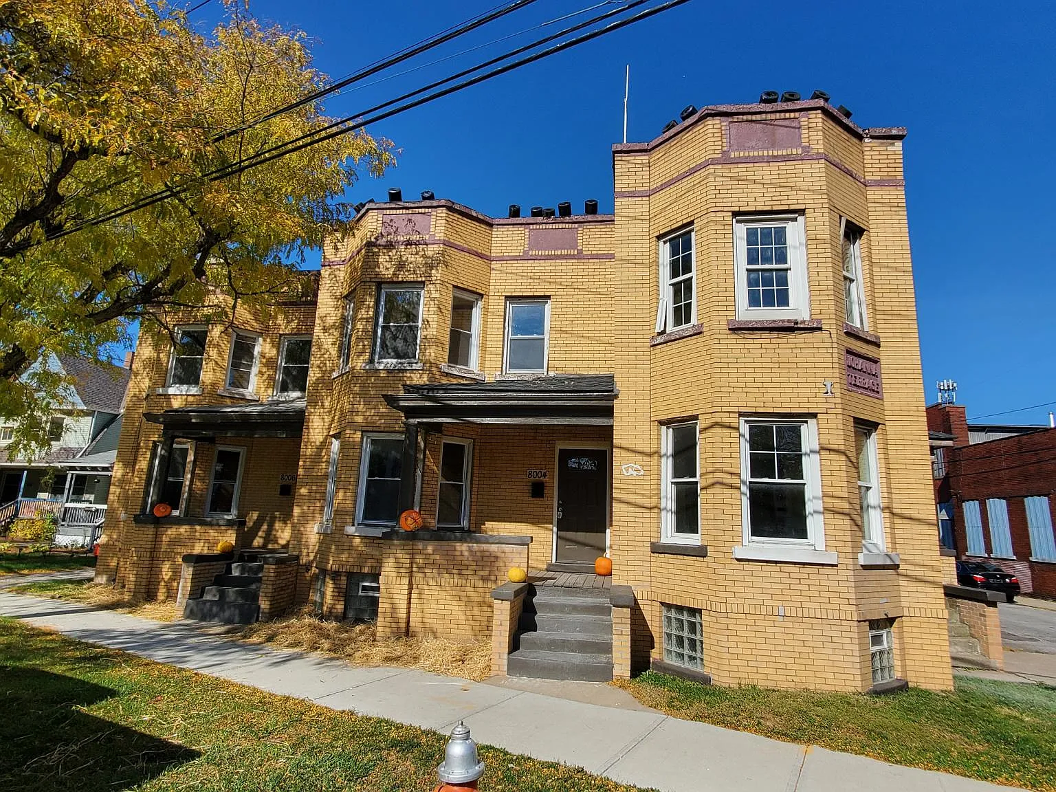 3 bed, 1800 sqft, $1,895 — Photo 3
