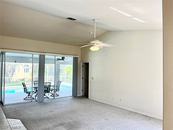 5th image of 4913 SW 18th Ave