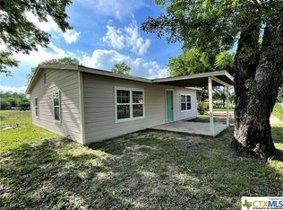 5004 Sutherland Springs Rd, Seguin, TX 78155