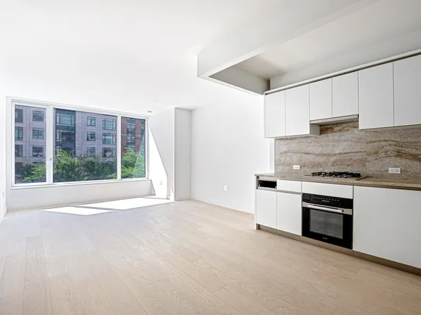450 Washington Street 202 image 1 of 16