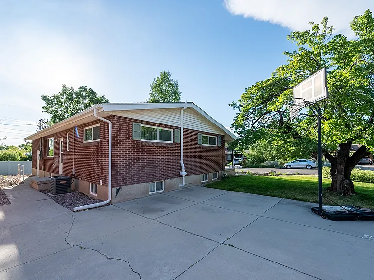 3260 E Cummings Rd — Photo 26